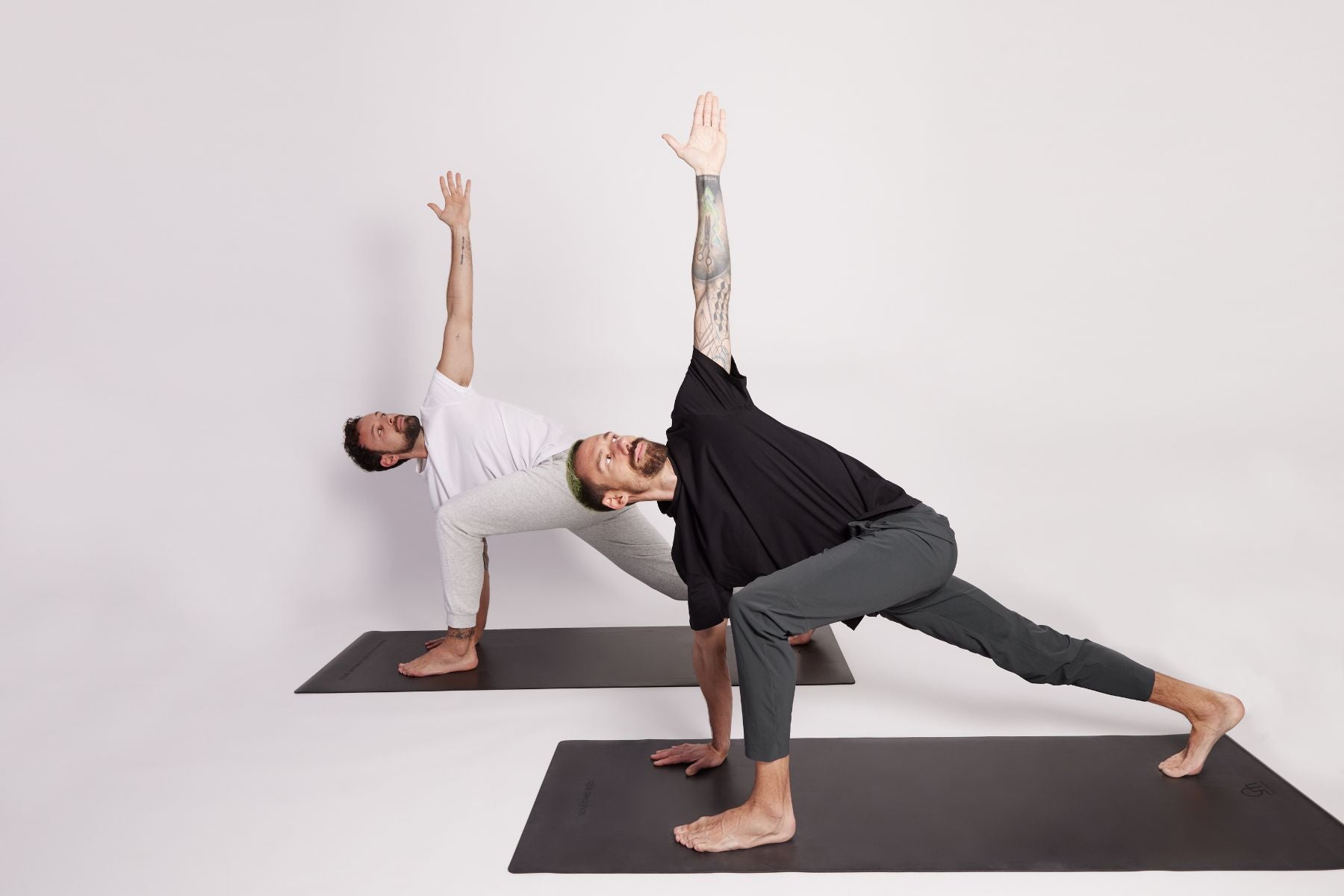 Yoga und Musik: Wie elektronische Klänge und Hip-Hop deine Yogapraxis transformieren