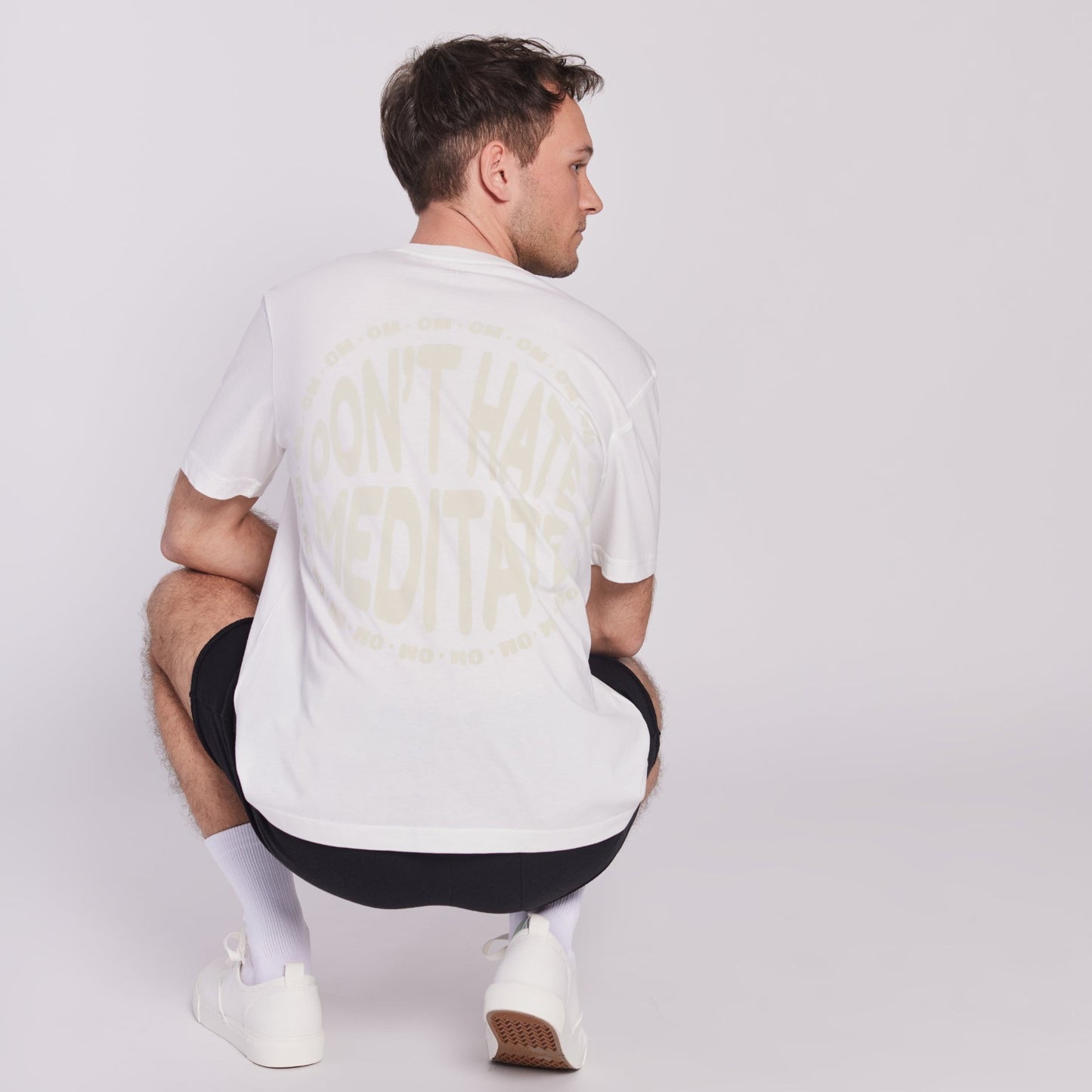 unisex t-shirt „dont’t hate meditate“ - organic/off white/relaxed fit