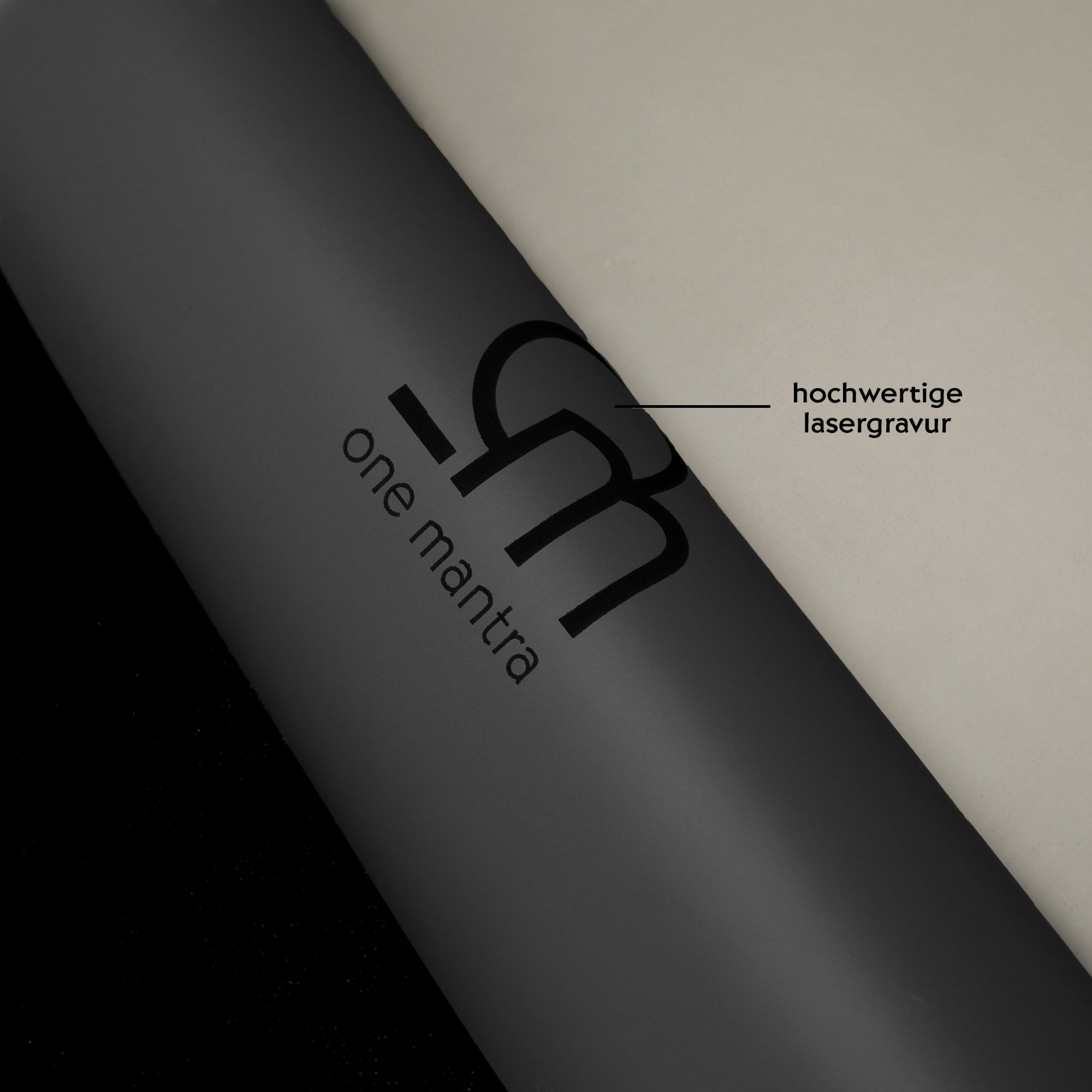 ultra rutschfeste yogamatte schwarz Logo Gravur