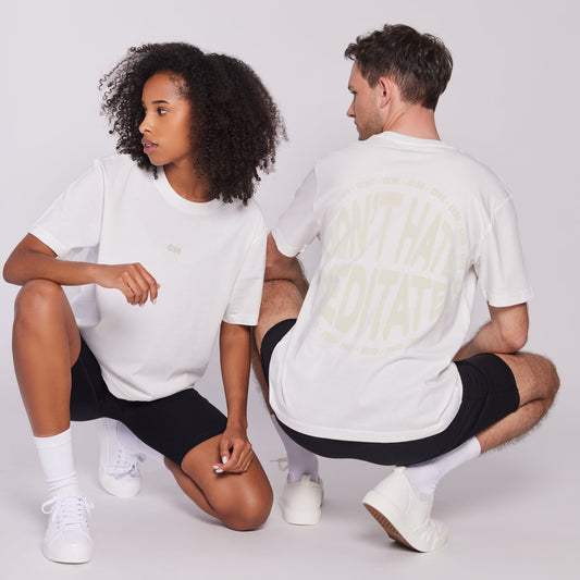 unisex t-shirt „dont’t hate meditate“ - organic/off white/relaxed fit